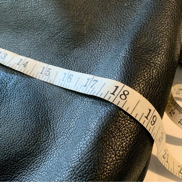 Kenneth Cole NY Black Leather Bag - Picture 6 of 12